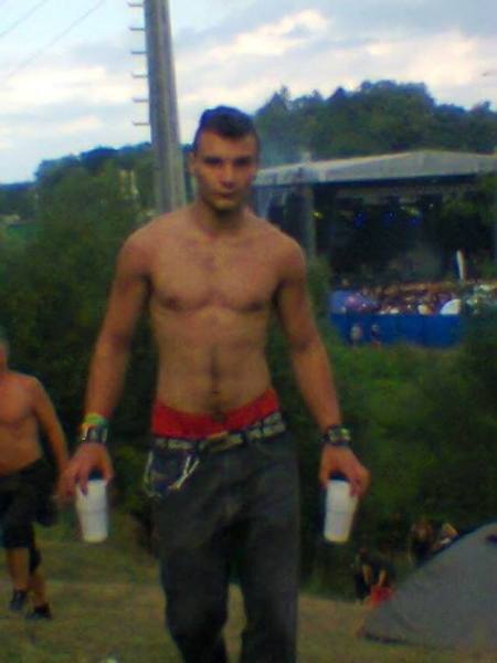 kdeš máš triko buny